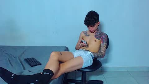 Mike IMDEPENDIENT MODEL online show from April 1, 1:41 pm