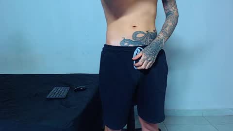 Snapshot of mike777jr chatting on April 19, 2:16 pm Mike IMDEPENDIENT MODEL online show from April 19, 2:16 pm