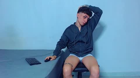 Snapshot of mike777jr chatting on April 27, 2:48 pm Mike IMDEPENDIENT MODEL online show from April 27, 2:48 pm