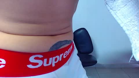 Snapshot of mike777jr chatting on May 22, 3:17 pm Mike IMDEPENDIENT MODEL online show from May 22, 3:17 pm