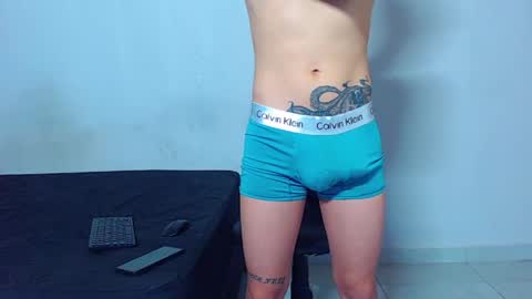 Snapshot of mike777jr chatting on May 26, 1:51 pm Mike IMDEPENDIENT MODEL online show from May 26, 1:51 pm