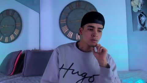 Mike 0233 online show from December 29, 3:11 am