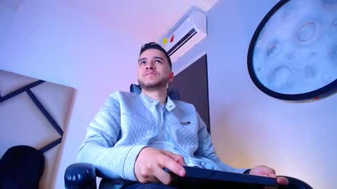 Mike  online show from December 5, 12:03 pm