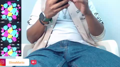 Snapshot of mike_black_22 chatting on May 28, 3:31 pm Mike online show from May 28, 3:31 pm