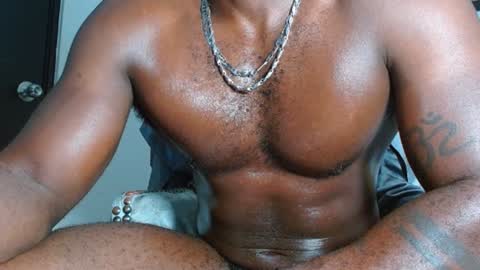 Snapshot of mike_kingcum chatting on January 23, 2:12 am mike online show from January 23, 2:12 am