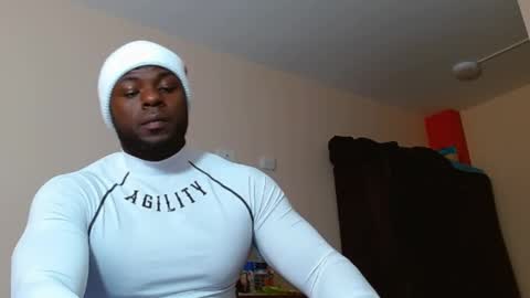 Snapshot of mike_kingcum chatting on May 31, 8:10 pm mike online show from May 31, 8:10 pm