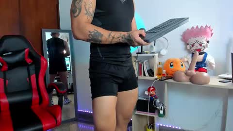 mike_manchester online show from October 13, 7:58 pm