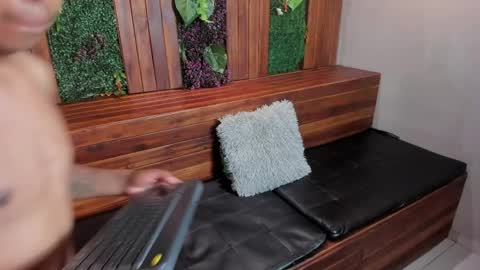 Snapshot of mike_salaz chatting on March 30, 3:18 am Mike Salaz online show from March 30, 3:18 am