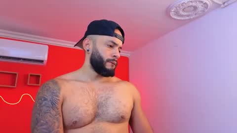 Snapshot of mike_savage3 chatting on April 23, 12:29 pm Mike online show from April 23, 12:29 pm