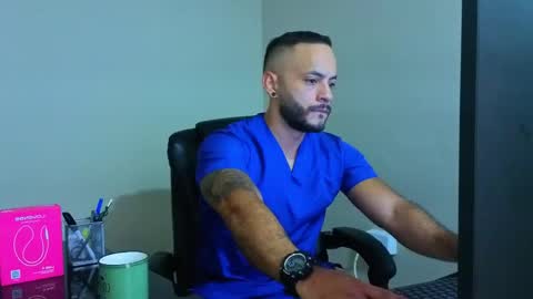 Snapshot of mike_savage3 chatting on May 24, 12:21 pm Mike online show from May 24, 12:21 pm