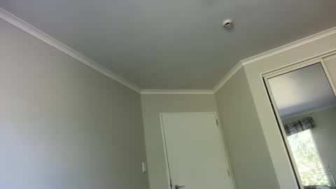 Snapshot of mike_sunn chatting on March 16, 12:17 am Mike online show from March 16, 12:17 am