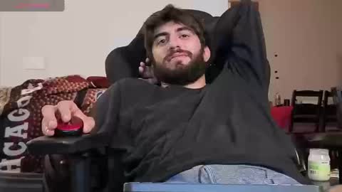 Snapshot of mikehawk1589 chatting on September 10, 4:45 am mikehawk1589 online show from September 10, 4:45 am