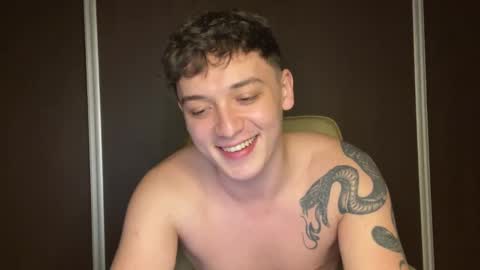 Snapshot of mikelaur chatting on March 5, 7:27 pm MikeLaur online show from March 5, 7:27 pm