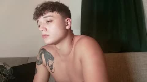 Snapshot of mikelaur chatting on September 24, 6:44 pm MikeLaur online show from September 24, 6:44 pm