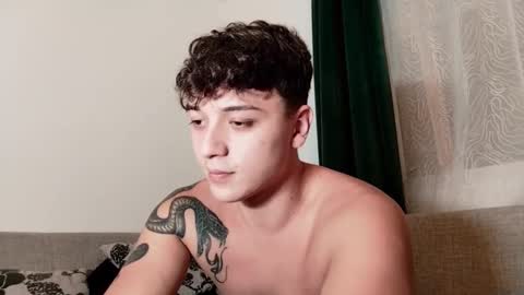 Snapshot of mikelaur chatting on October 5, 7:45 pm MikeLaur online show from October 5, 7:45 pm