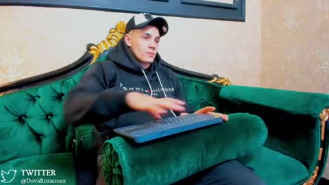 Snapshot of mikelockhart chatting on March 11, 11:15 pm Mike online show from March 11, 11:15 pm