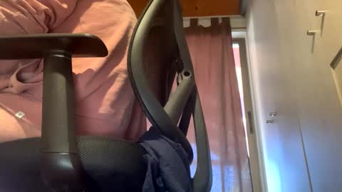 Snapshot of miker1239 chatting on October 2, 3:52 pm miker1239 online show from October 2, 3:52 pm