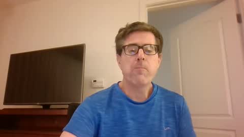 Snapshot of mikewulds chatting on March 10, 12:40 am Mike online show from March 10, 12:40 am