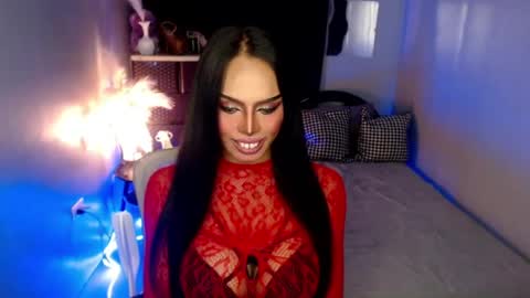 Mistress MikeyAlawi online show from June 13, 9:51 am