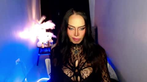Mistress MikeyAlawi online show from June 14, 5:26 pm