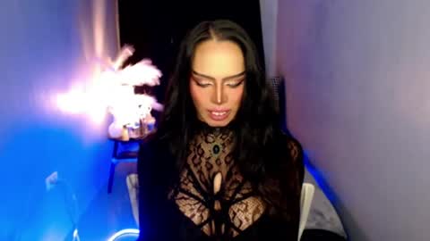 Snapshot of mikeyalawi03 chatting on June 16, 2:09 pm Mistress MikeyAlawi online show from June 16, 2:09 pm