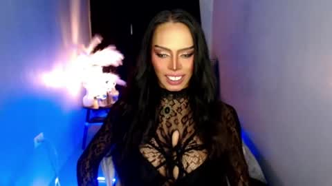 Snapshot of mikeyalawi03 chatting on July 3, 4:08 am Mistress MikeyAlawi online show from July 3, 4:08 am
