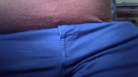 Snapshot of mikeybed chatting on February 12, 9:31 am mikeybed online show from February 12, 9:31 am