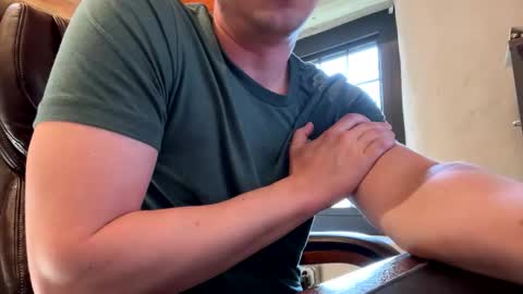 mikeydubs10 online show from April 17, 12:30 pm