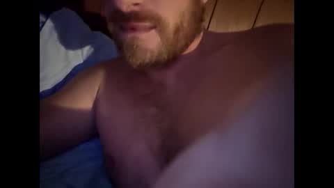 Snapshot of mikeylove92 chatting on November 10, 6:01 am Mikey b online show from November 10, 6:01 am