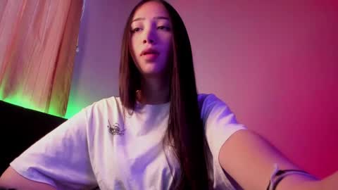 VIOLETAMIKE online show from March 8, 4:50 pm