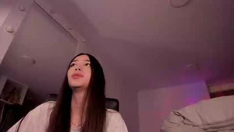 VIOLETAMIKE online show from October 17, 1:31 am