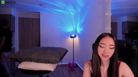 VIOLETAMIKE online show from March 1, 9:00 am