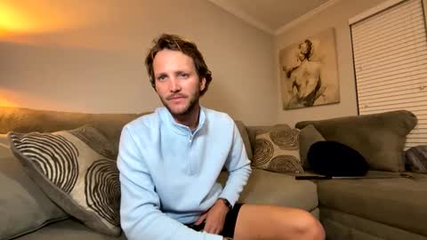 Snapshot of mikeywhite123 chatting on December 2, 2:42 am mikeywhite123 online show from December 2, 2:42 am