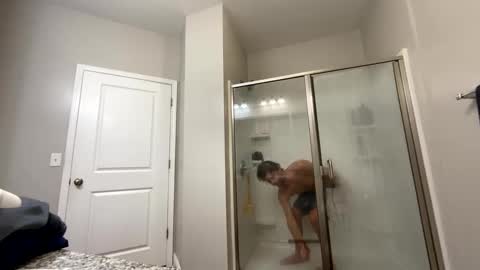 Snapshot of mikeywhite123 chatting on December 16, 7:32 pm mikeywhite123 online show from December 16, 7:32 pm