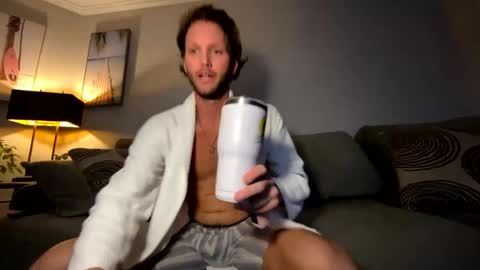 Snapshot of mikeywhite123 chatting on January 3, 8:10 am mikeywhite123 online show from January 3, 8:10 am