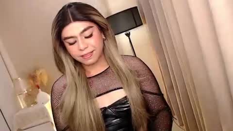 Theresa Luna online show from October 18, 5:14 pm