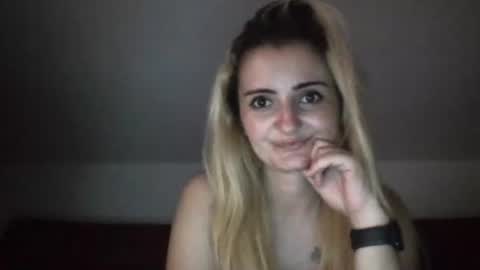 Snapshot of miki234809581 chatting on October 6, 9:12 pm miki234809581 online show from October 6, 9:12 pm