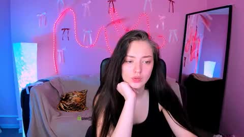 Miki online show from March 19, 6:39 am