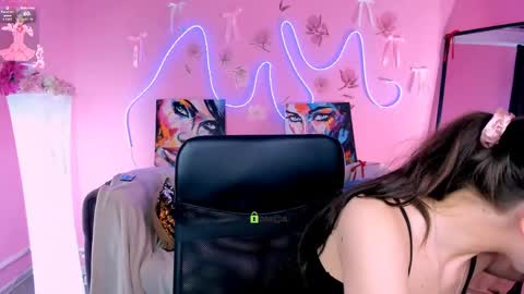 Miki online show from May 29, 5:49 am