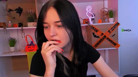 miki_ti online show from October 30, 9:22 am