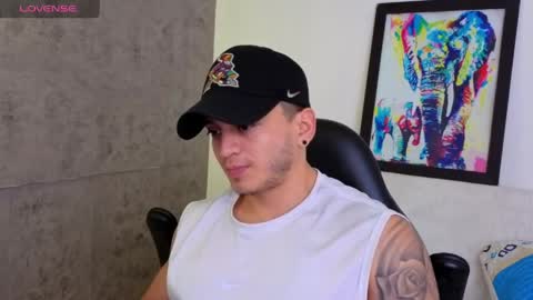 Snapshot of mikke_love chatting on May 9, 2:00 pm MIKKE online show from May 9, 2:00 pm
