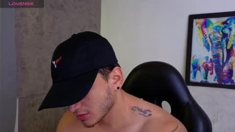 Snapshot of mikke_love chatting on May 24, 1:38 pm MIKKE online show from May 24, 1:38 pm