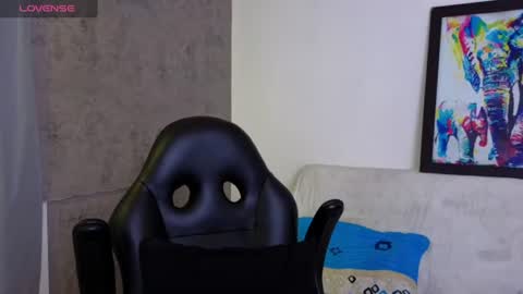 Snapshot of mikke_love chatting on June 13, 1:31 pm MIKKE online show from June 13, 1:31 pm