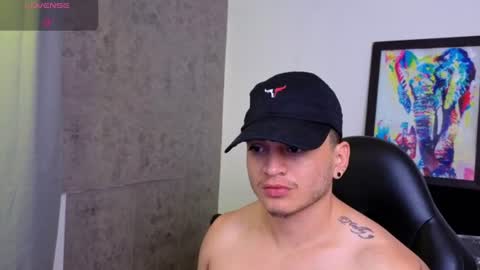 Snapshot of mikke_love chatting on June 25, 2:43 pm MIKKE online show from June 25, 2:43 pm