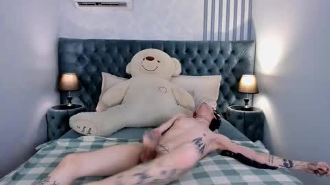 mikkibev online show from January 9, 10:55 pm