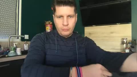 Snapshot of miklp8463 chatting on February 27, 12:38 pm miklp8463 online show from February 27, 12:38 pm