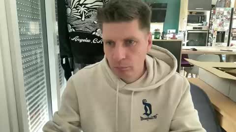 miklp8463 online show from March 26, 1:28 pm