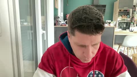 miklp8463 online show from April 3, 7:28 am