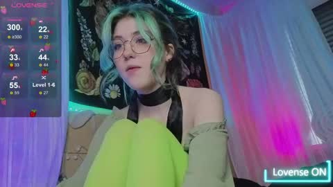 Snapshot of miko_meow chatting on April 30, 12:33 pm Miko online show from April 30, 12:33 pm
