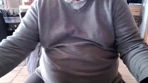 Snapshot of mikou58 chatting on February 8, 12:28 pm mikou58 online show from February 8, 12:28 pm